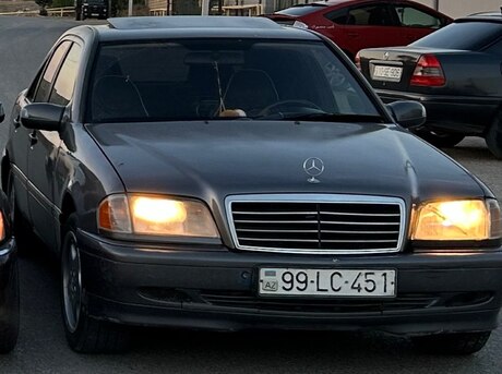 Mercedes C 180