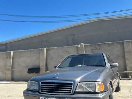 Mercedes C 180