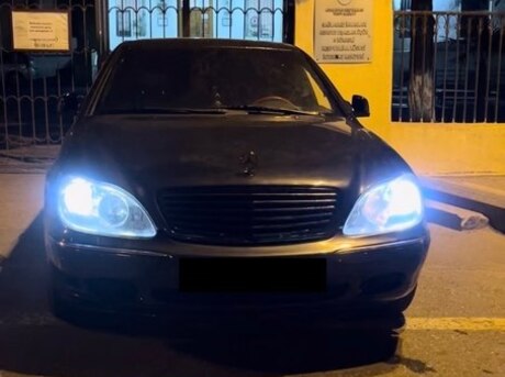 Mercedes S 320