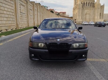 BMW 523