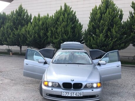 BMW 528