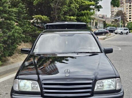 Mercedes C 240