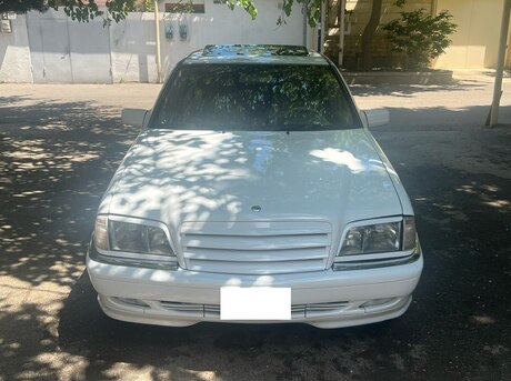 Mercedes C 230