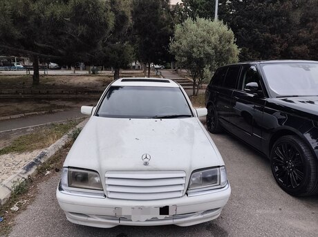 Mercedes C 280