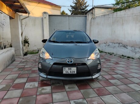 Toyota Prius C