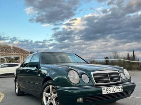 Mercedes E 220