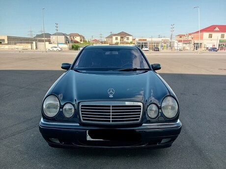 Mercedes E 280