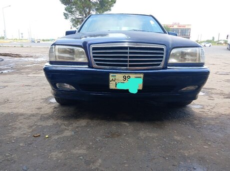 Mercedes C 200