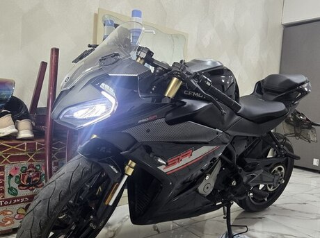 CFMOTO 250 SR