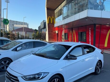 Hyundai Elantra