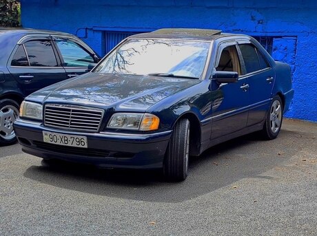 Mercedes C 230