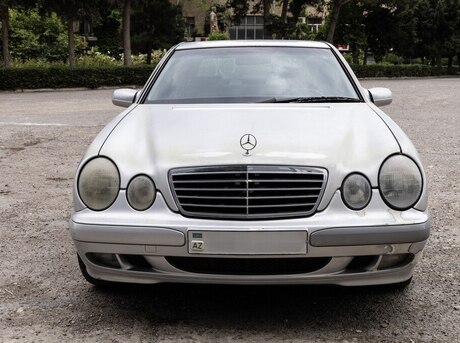 Mercedes E 270