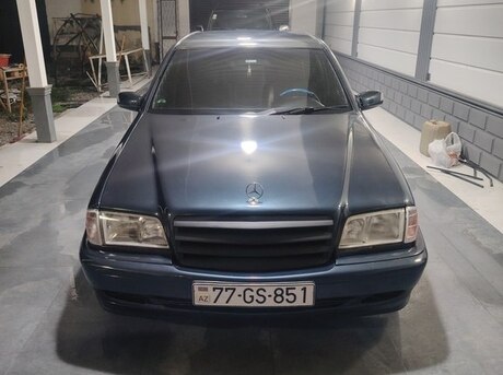 Mercedes C 200