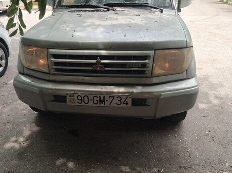 Mitsubishi Pajero io