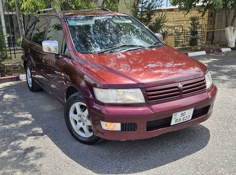 Mitsubishi Chariot Grandis