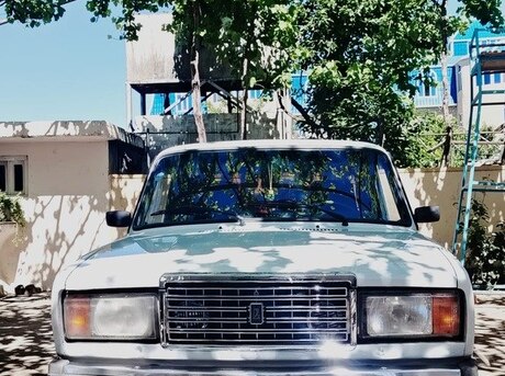 LADA (VAZ) 2107