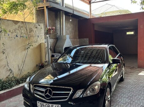 Mercedes E 220