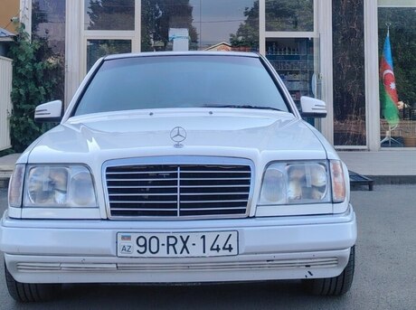 Mercedes E 220