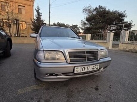 Mercedes C 230