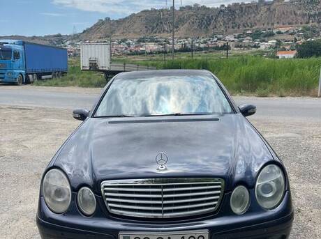 Mercedes E 220