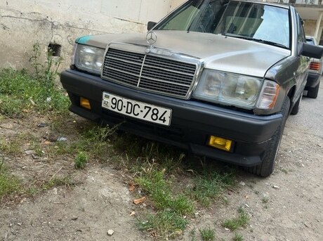 Mercedes 190