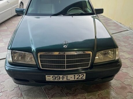 Mercedes C 200