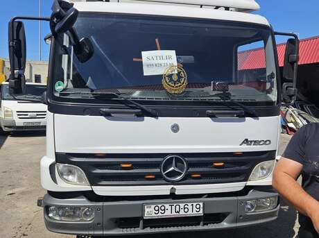 Mercedes Atego 818