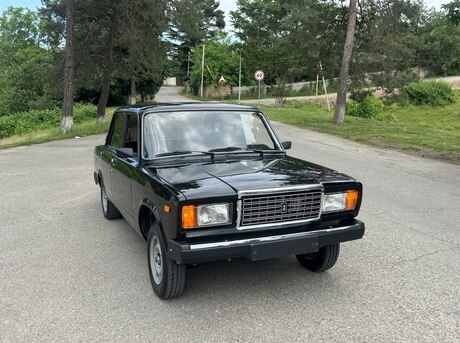 LADA (VAZ) 2107