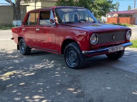 LADA (VAZ) 21011