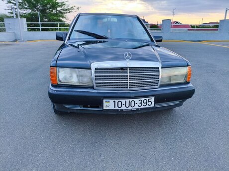Mercedes 190