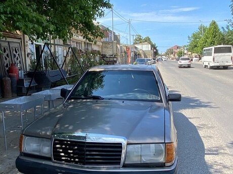 Mercedes 190