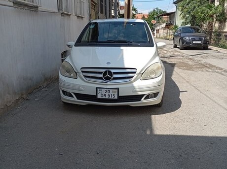 Mercedes B 170