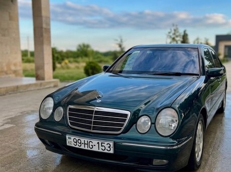 Mercedes E 220