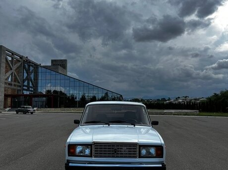 LADA (VAZ) 2107