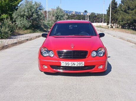 Mercedes C 200