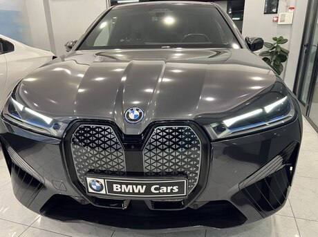 BMW iX