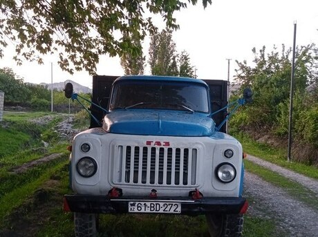 GAZ 53