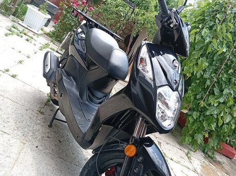 SYM X-PRO