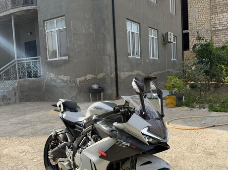 CFMOTO 675 SR-R
