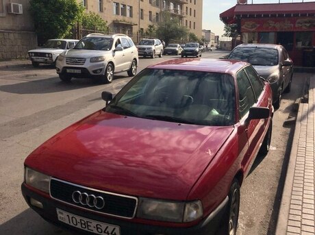 Audi 80