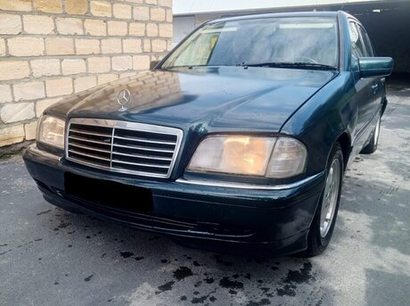Mercedes C 180