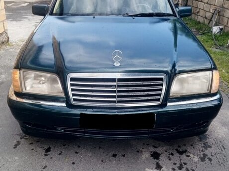 Mercedes C 180