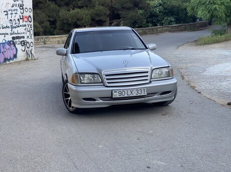 Mercedes C 220