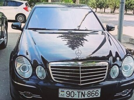 Mercedes E 220