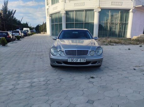 Mercedes E 320