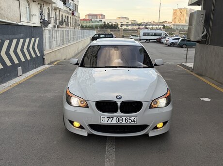 BMW 528