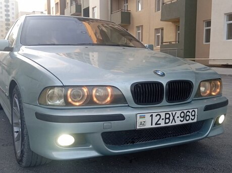 BMW 523