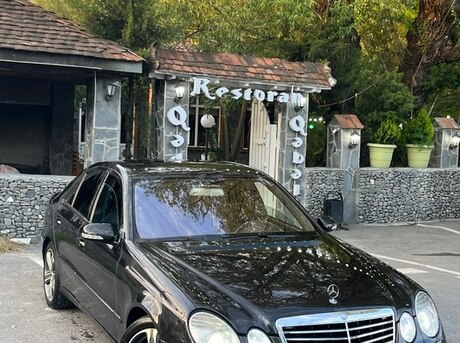 Mercedes E 200