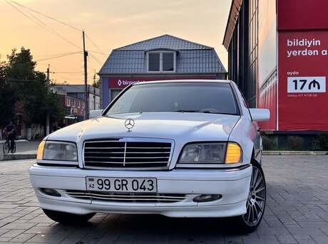 Mercedes C 230