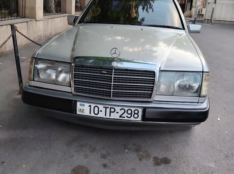 Mercedes 200 E